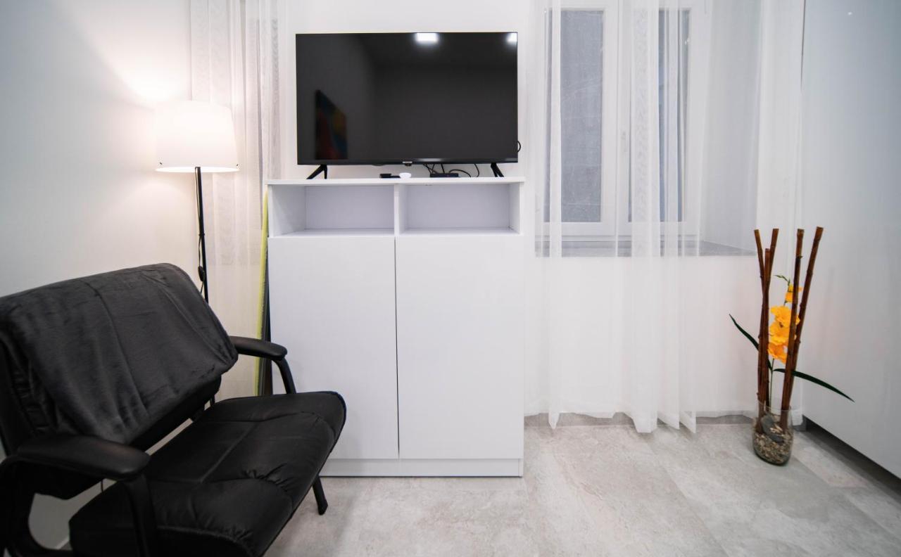 Free Parking Basilica Leo'S Home - Ac, Wi-Fi, Smart Tv Budapest Exterior photo