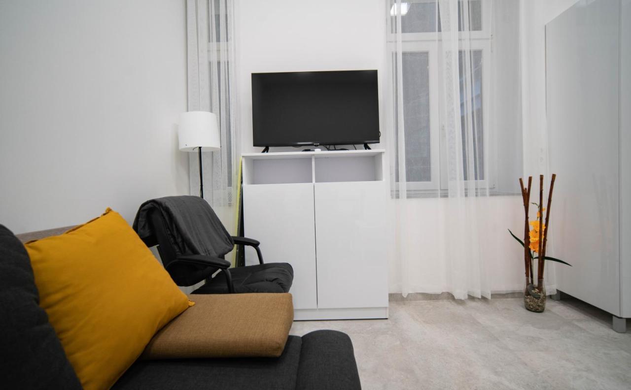 Free Parking Basilica Leo'S Home - Ac, Wi-Fi, Smart Tv Budapest Exterior photo